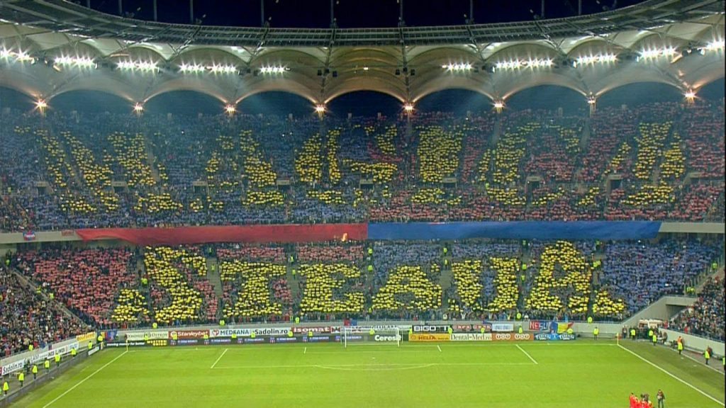 Vezi cum poti castiga o minge oficiala cu autografele tuturor componentilor echipei Steaua Bucuresti!