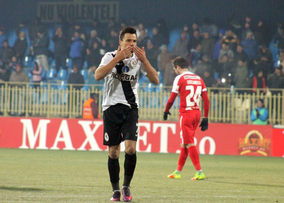 Gaz Metan - Dinamo: Dresati in Liga 1, "cainii" cauta ...