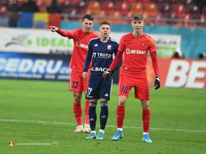 Dueluri la extreme în Liga 1. Liderul FCSB înfruntă ultima clasată, în timp ce Rapid caută a șasea victorie consecutivă în deplasarea de la Iași